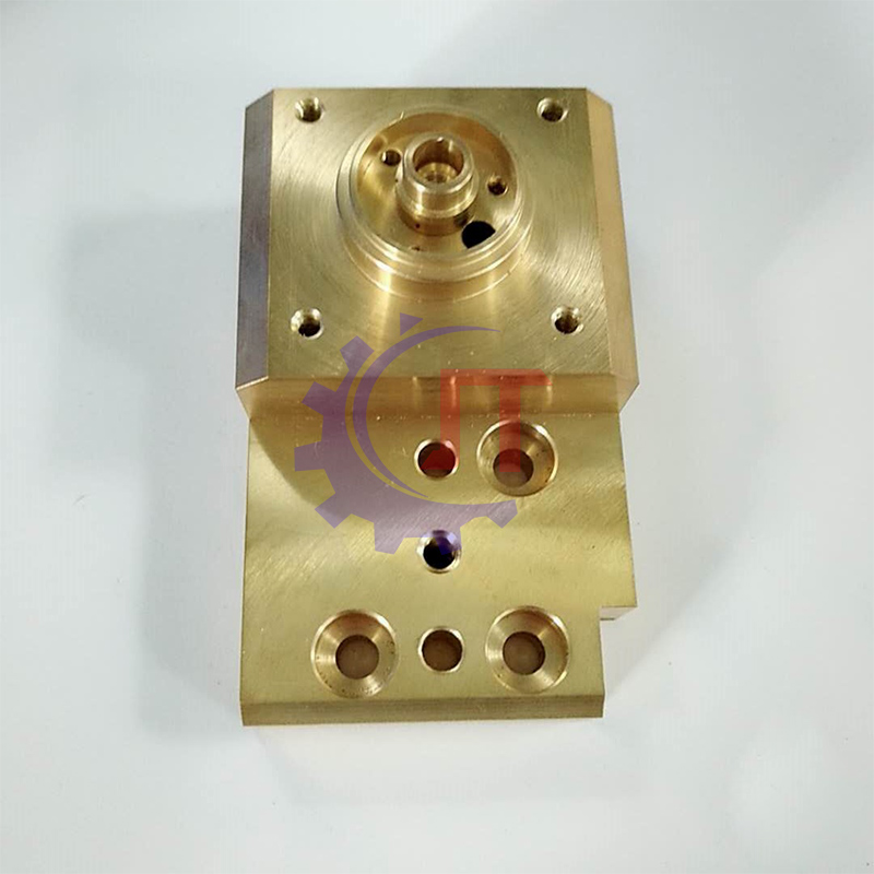 X187B621H01 X182A995H02 M701C Viz M604 Dolní průvodce umírá blok s 2-D6,0 mm otvory&2-M4 Klepnutím